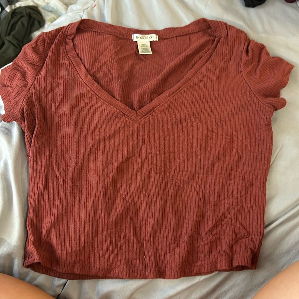 red v-neck cropped top - large